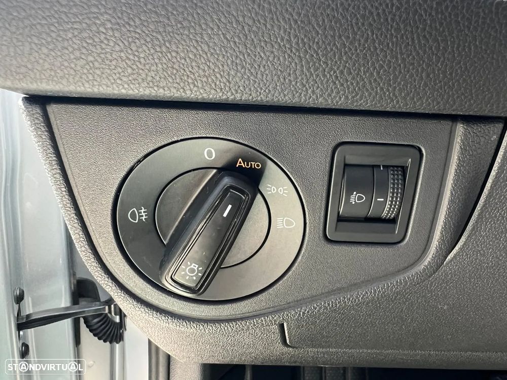 VW Taigo 1.0 TSI Urban DSG - 16