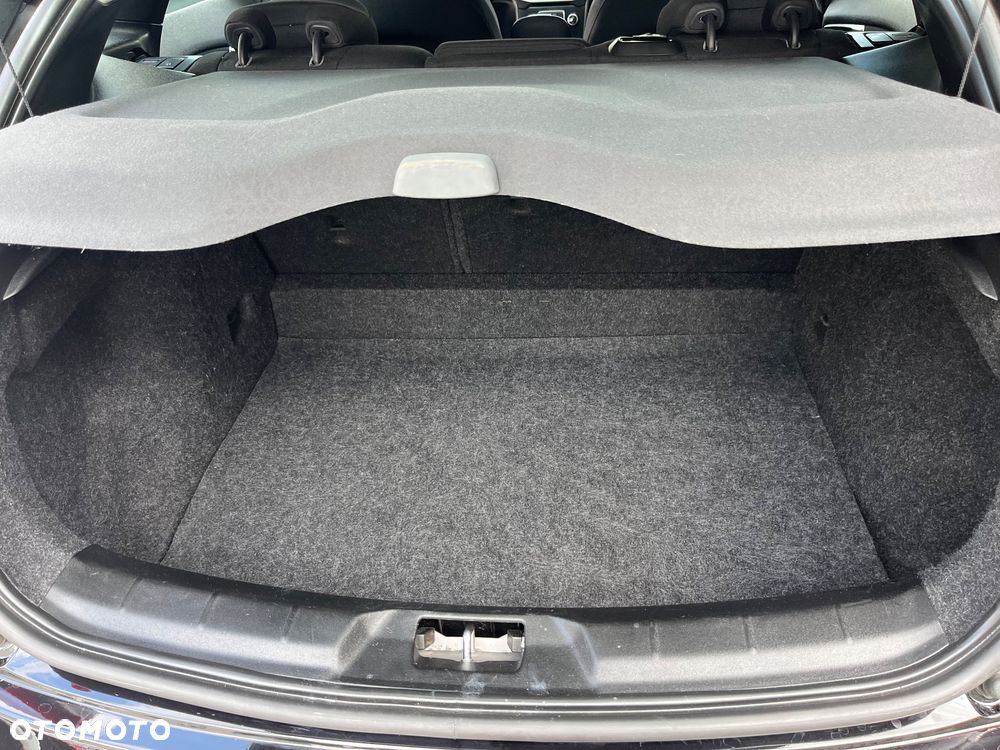 Volvo V40 T2 Drive-E Base - 33