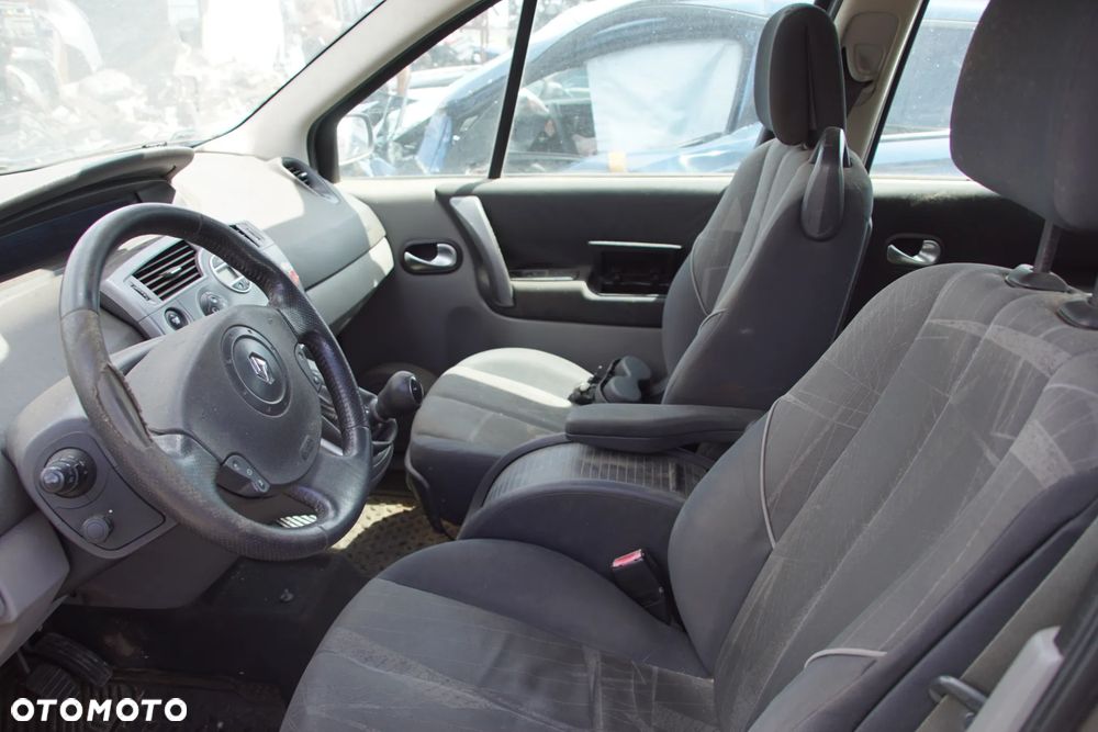 Auto na części - Renault Scenic II 2.0 16V 135 KM F4R770 ND0015 NV603 2005R Silnik Skrzynia Drzwi Maska Błotnik Klapa Zderzak Lampa Lusterko Klamka Szyba Deska Kokpit Sterownik Moduł Czujnik Licznik Wyświetlacz Panel Kierownica - 10