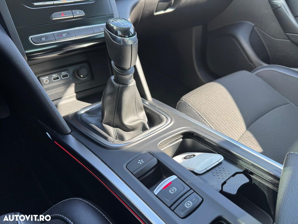 Renault Megane TCe GPF Intens - 11