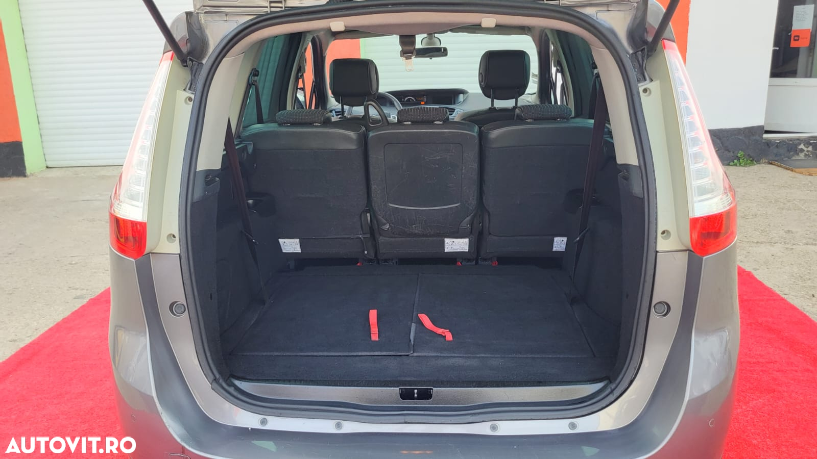 Renault Grand Scenic dCi 130 FAP Start & Stop Luxe - 17