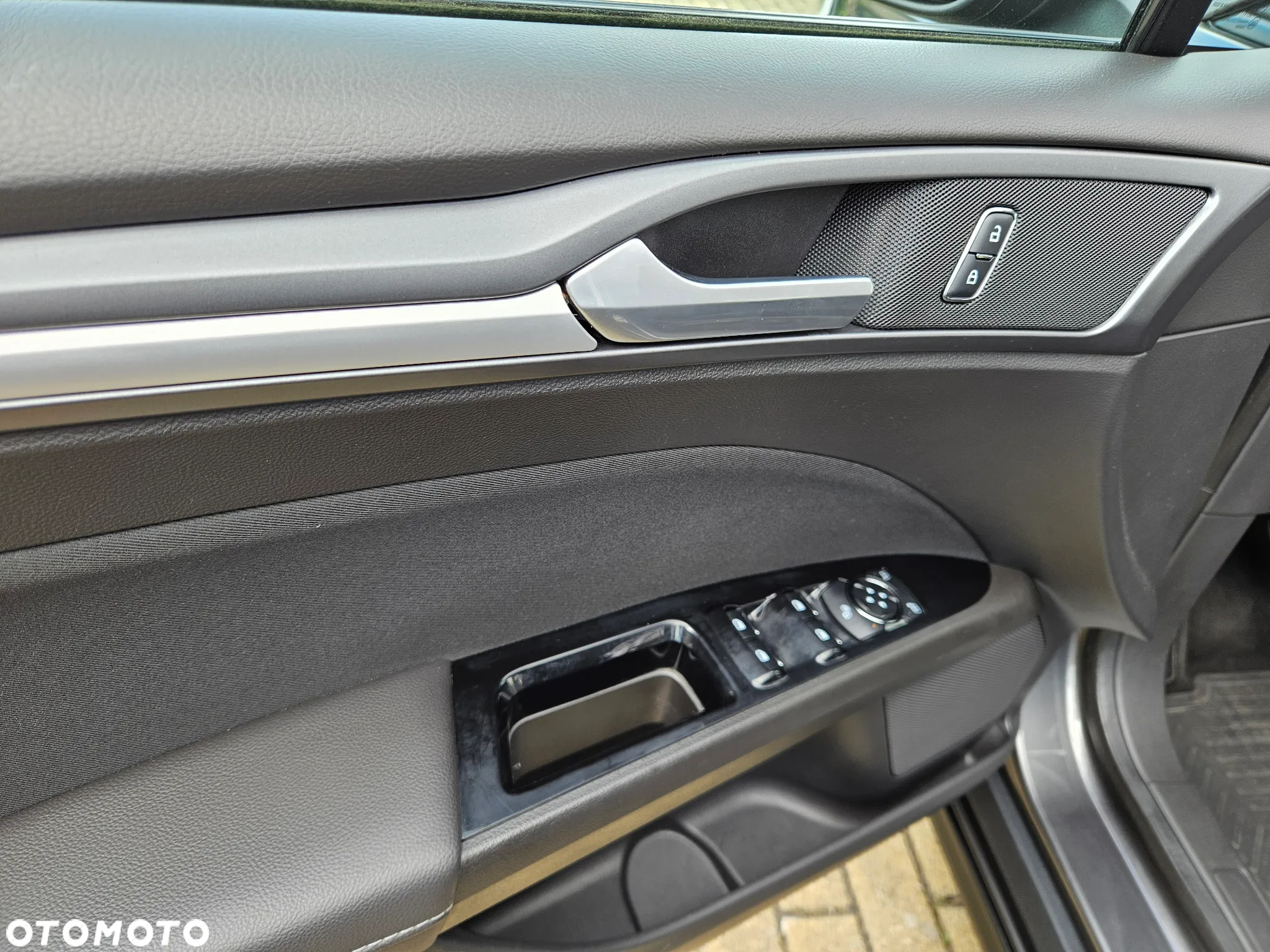 Ford Mondeo 1.5 EcoBoost Trend - 13