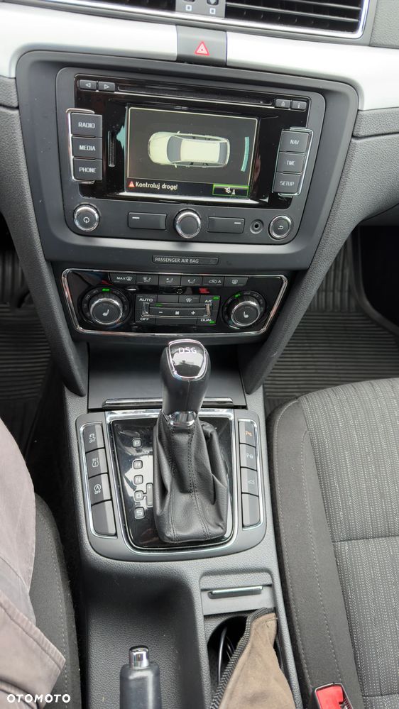 Skoda Superb 2.0 TDI Ambition DSG - 2
