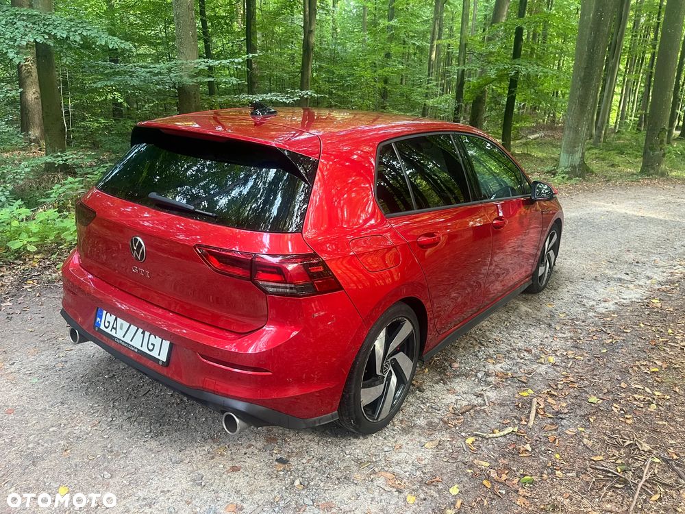 Volkswagen Golf VIII 2.0 TSI GTI DSG - 2