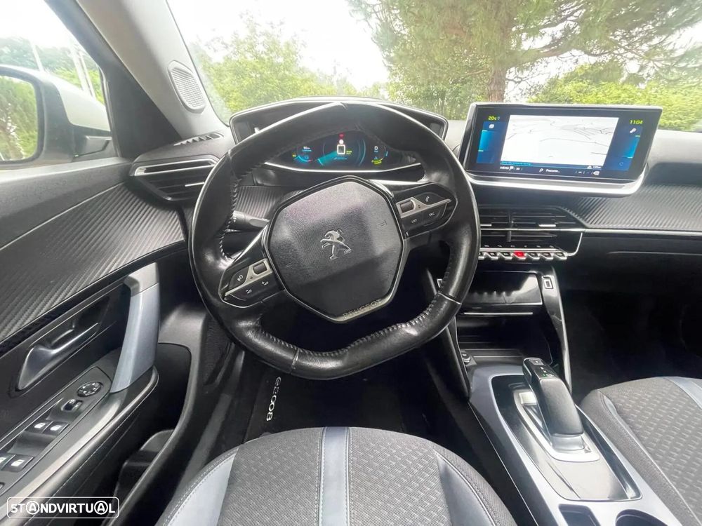 Peugeot e-2008 Allure - 26