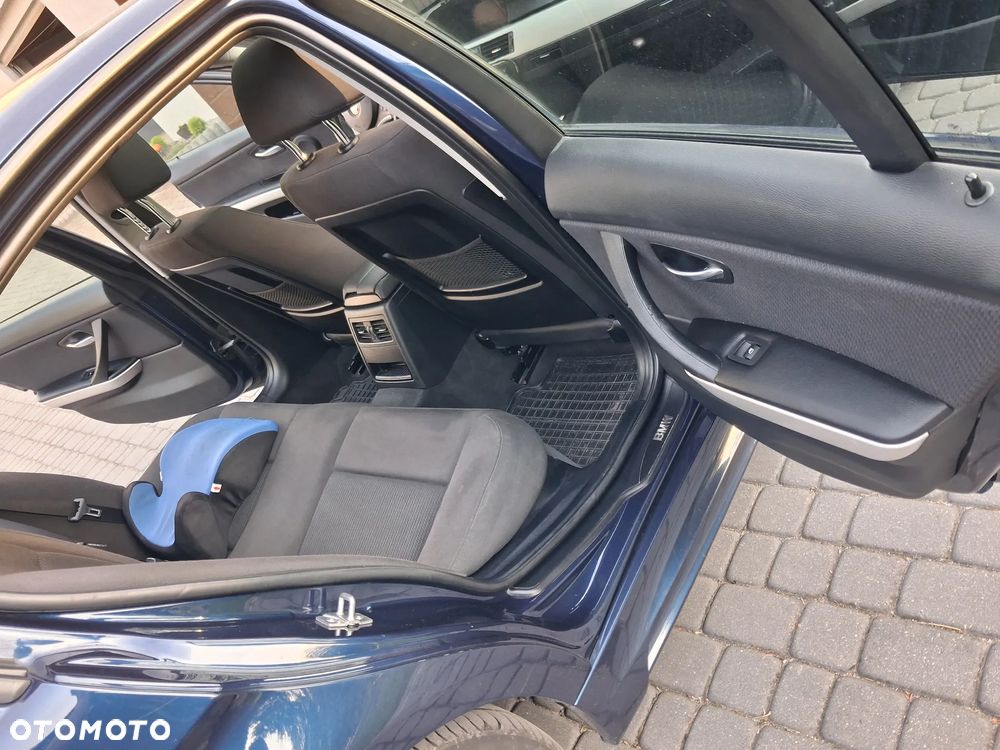 BMW Seria 3 320d xDrive - 21