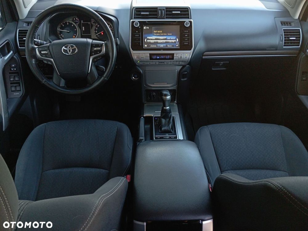 Toyota Land Cruiser - 9