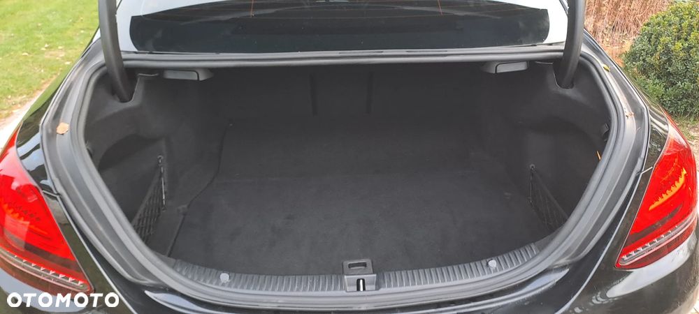 Mercedes-Benz Klasa C 220 d 9G-TRONIC AMG Line - 13