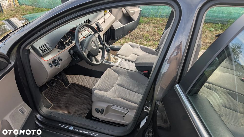 Volkswagen Passat 2.0 TDI DPF Individual - 8