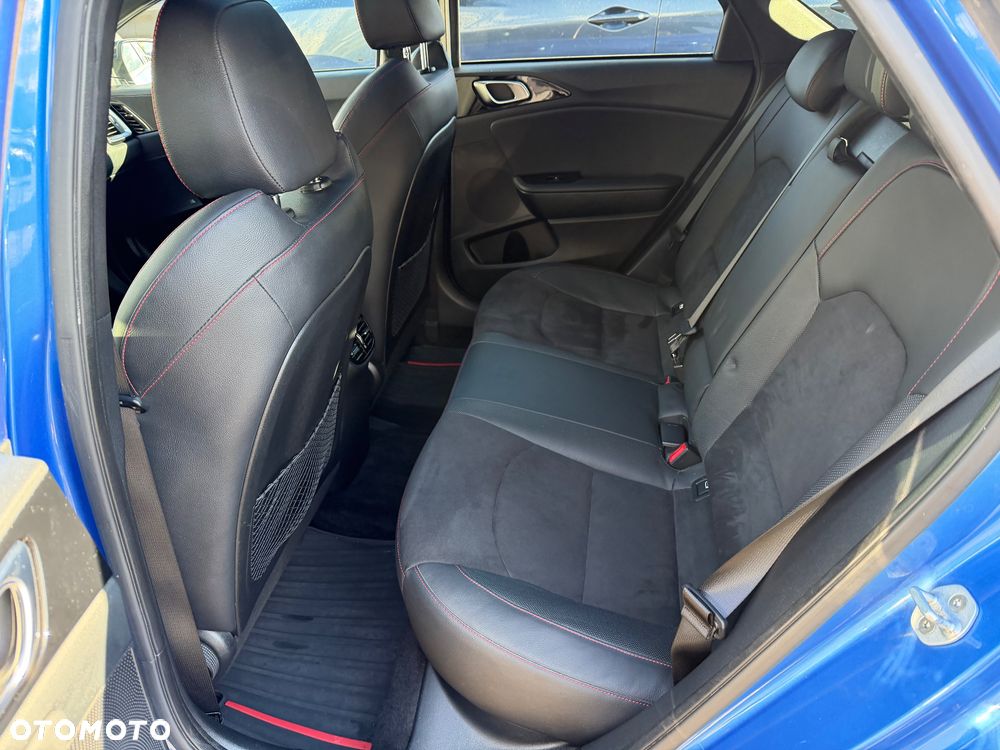 Kia ProCeed 1.6 T-GDI DCT7 OPF GT - 23
