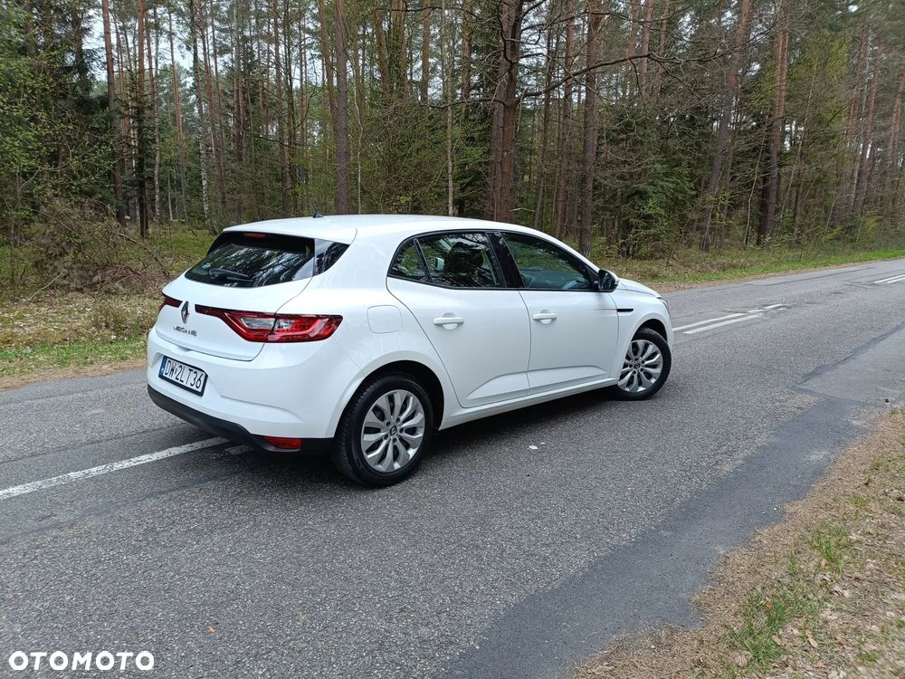 Renault Megane 1.6 SCe Life - 32