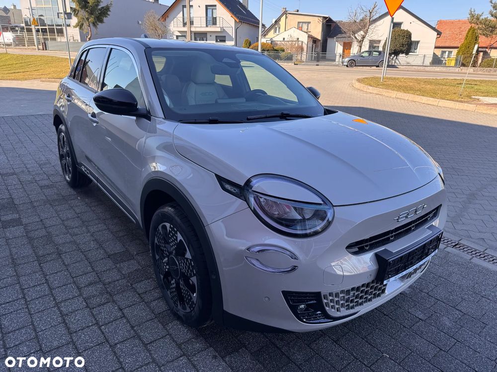 Fiat 600 1.2 Turbo La Prima eDCT - 2