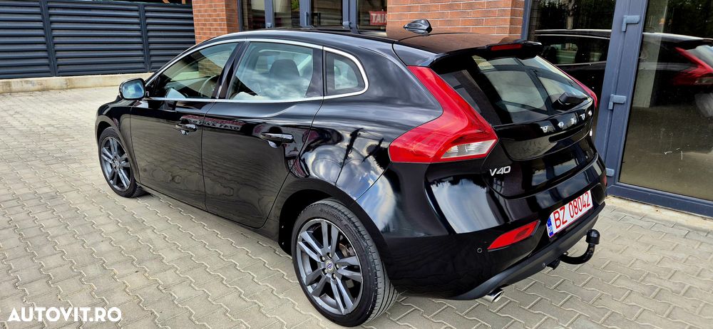 Volvo V40 - 18