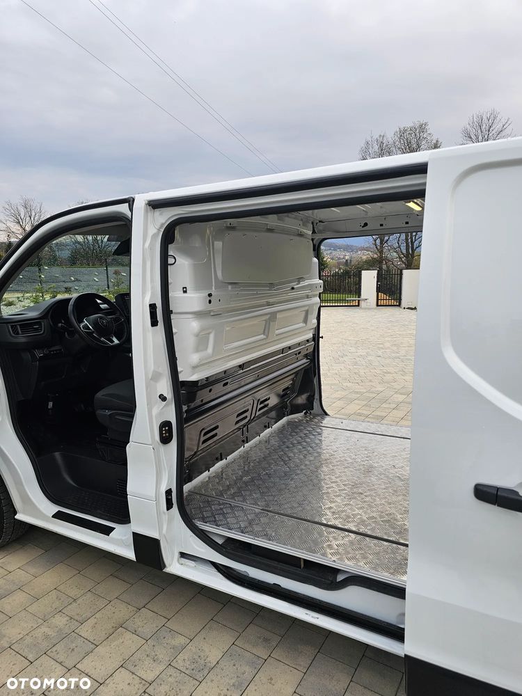 Renault Trafic - 23