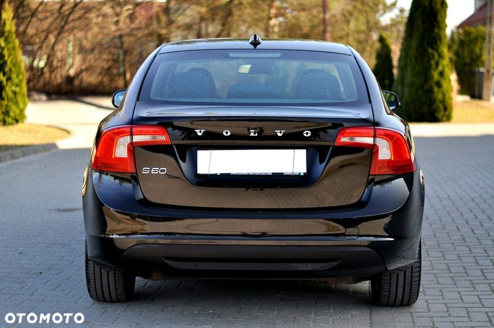 Volvo S60 D3 Geartronic Momentum - 29