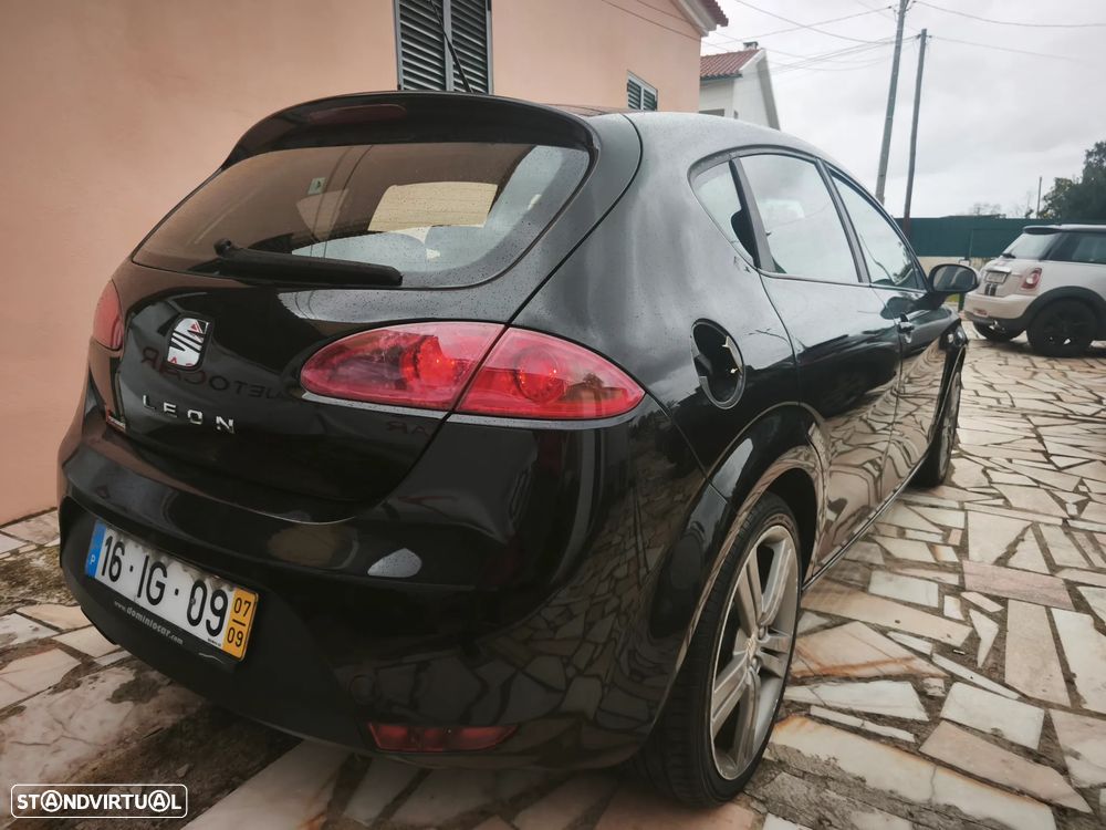 SEAT Leon 2.0 TDI DPF FR - 4