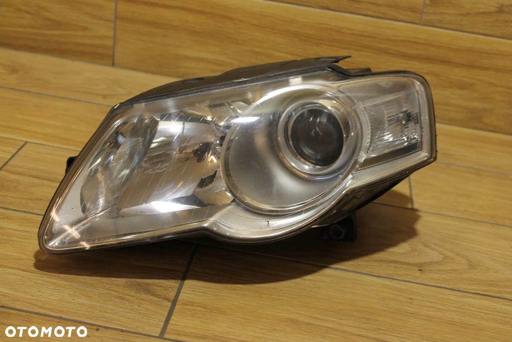 Volkswagen Passat B6 Lampa Lewa Przód 3CO941005R - 1