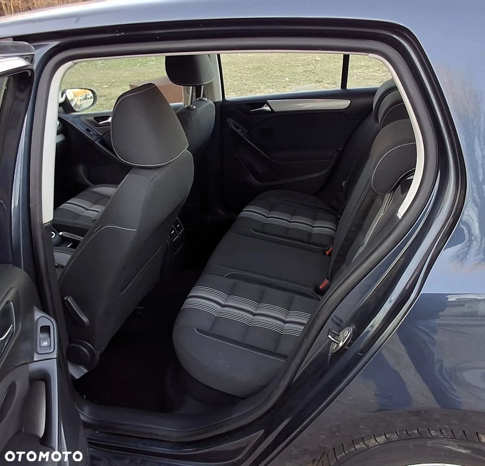 Volkswagen Golf 1.6 TDI DPF MATCH - 10