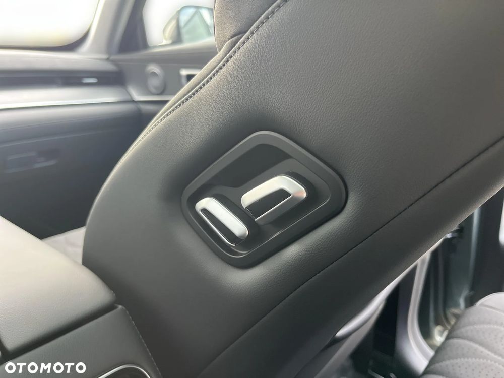 Chery Tiggo 8 1.5 T-GDI Super Hybrid Prestige DCT - 21