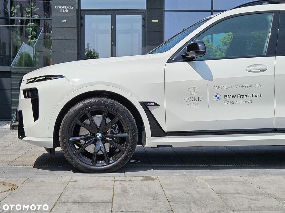 BMW X7 - 7