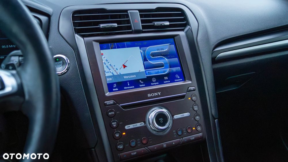 Ford Fusion - 33