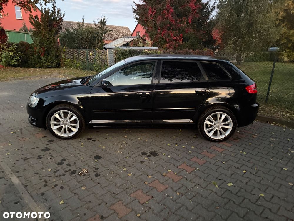 Audi A3 Sportback - 7