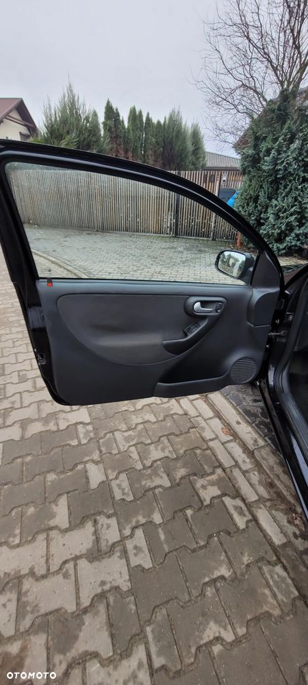 Opel Corsa 1.2 16V - 22