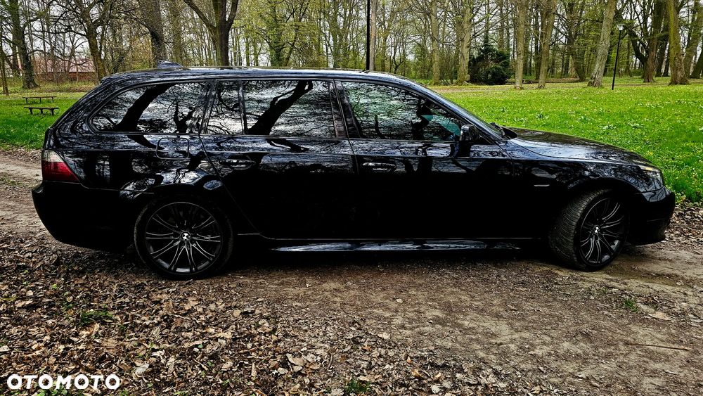 BMW Seria 5 525d - 8