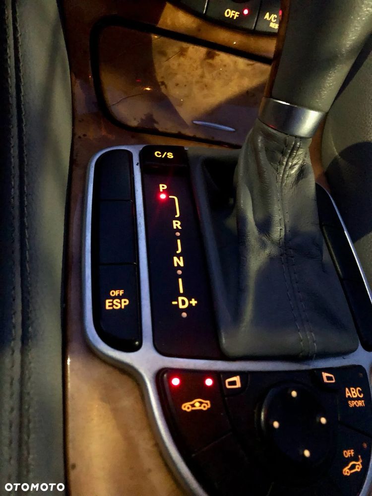 Mercedes-Benz SL - 28