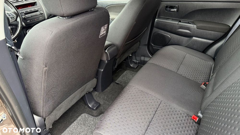 Mitsubishi ASX - 21