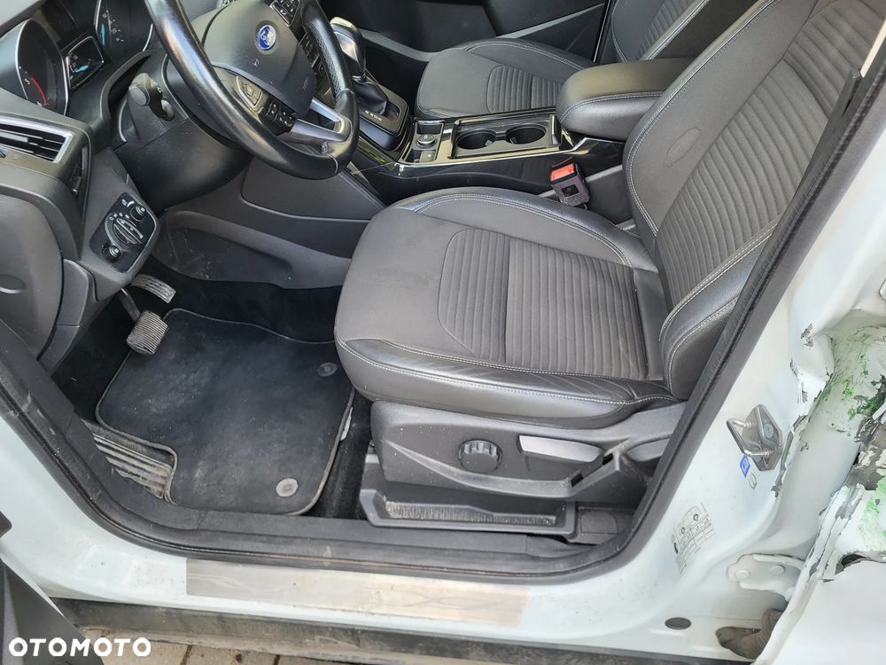 Ford Kuga 1.5 TDCi FWD Titanium - 31