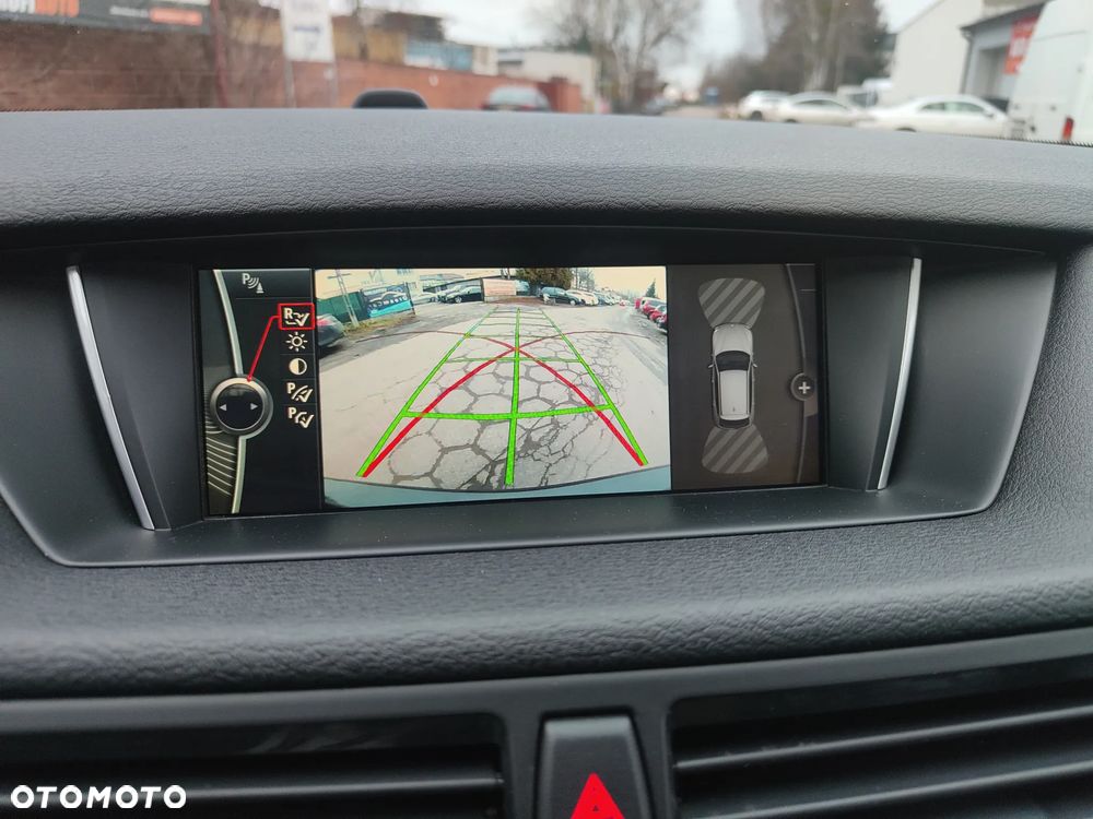 BMW X1 xDrive18d Sport Line - 24