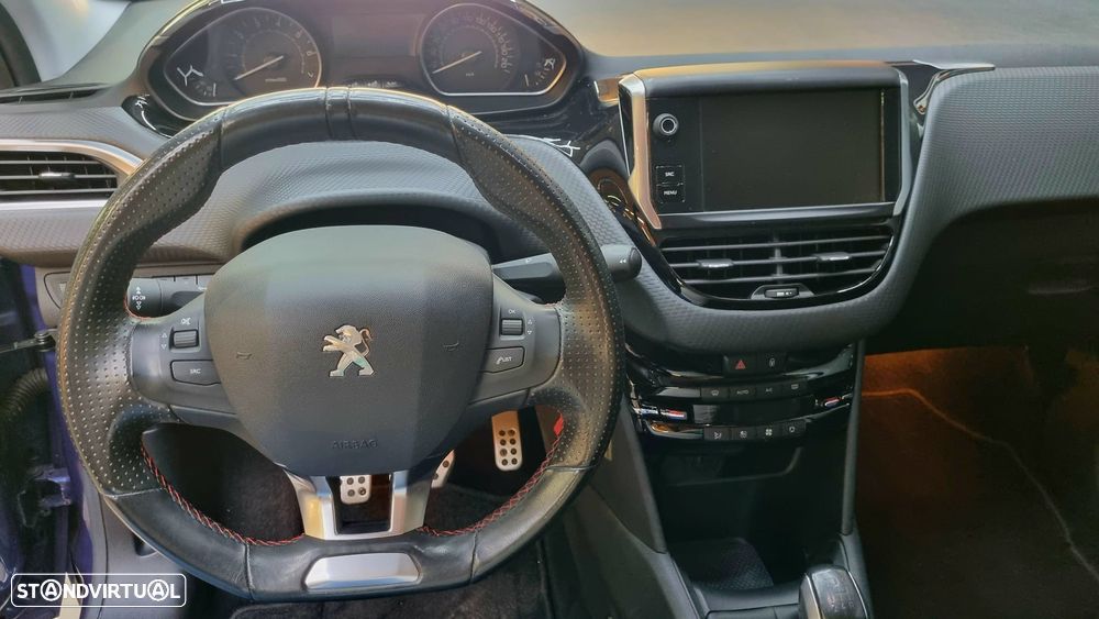 Peugeot 208 1.6 BlueHDi GT Line - 13