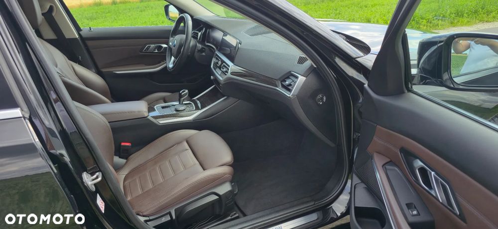 BMW Seria 3 320d xDrive M Sport sport - 15
