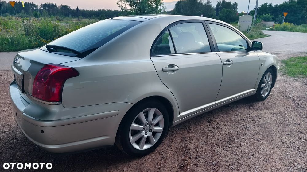Toyota Avensis 1.8 VVT-i Sol - 12