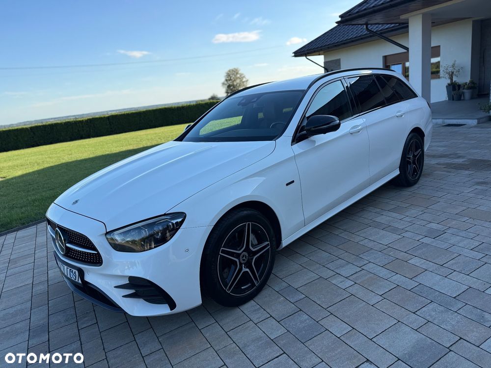 Mercedes-Benz Klasa E 300 de AMG - 26