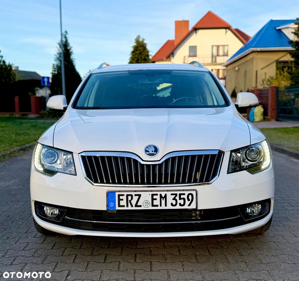 Skoda Superb 2.0 TDI DSG Exclusive - 6