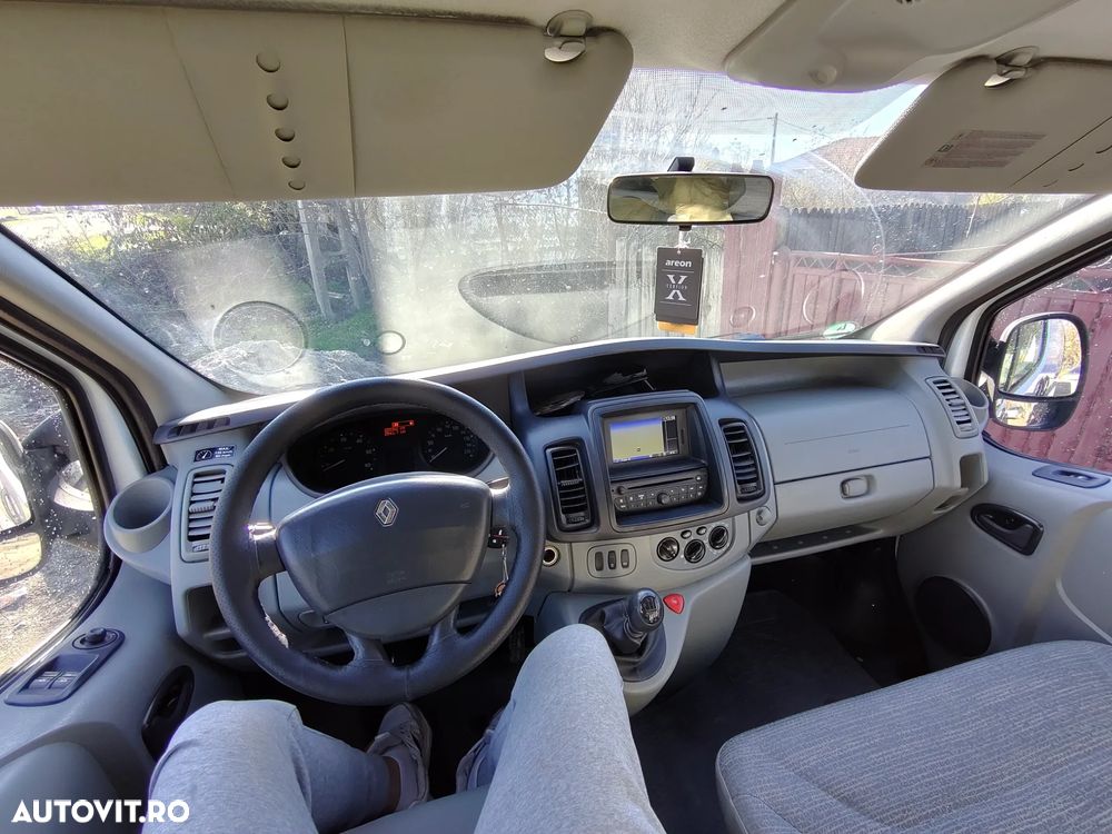 Renault Trafic - 11