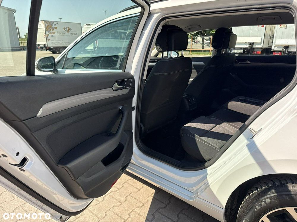 Volkswagen Passat 1.5 TSI EVO Business DSG - 14