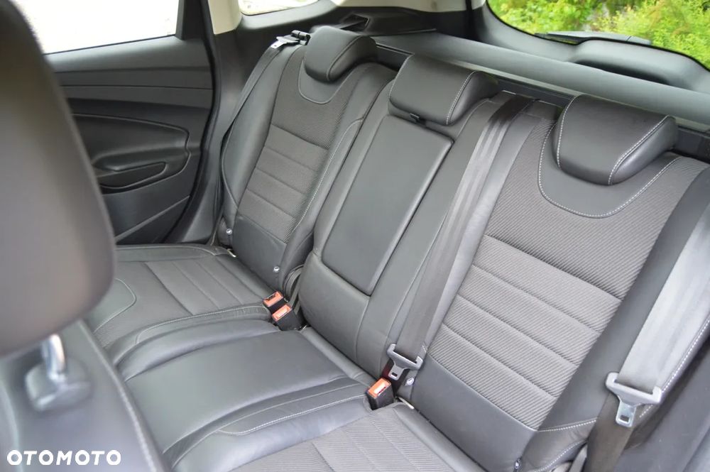 Ford Kuga ver-2-0-tdci-2x4-titanium - 13