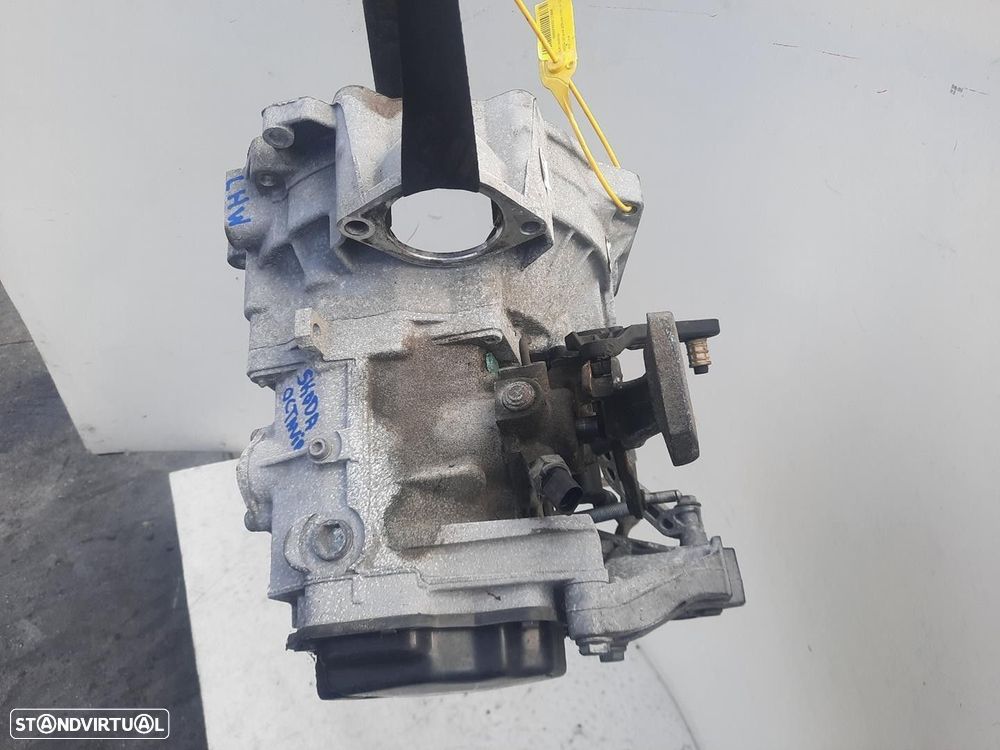 CAIXA VELOCIDADES SKODA OCTAVIA II 2011 -LHW - 3