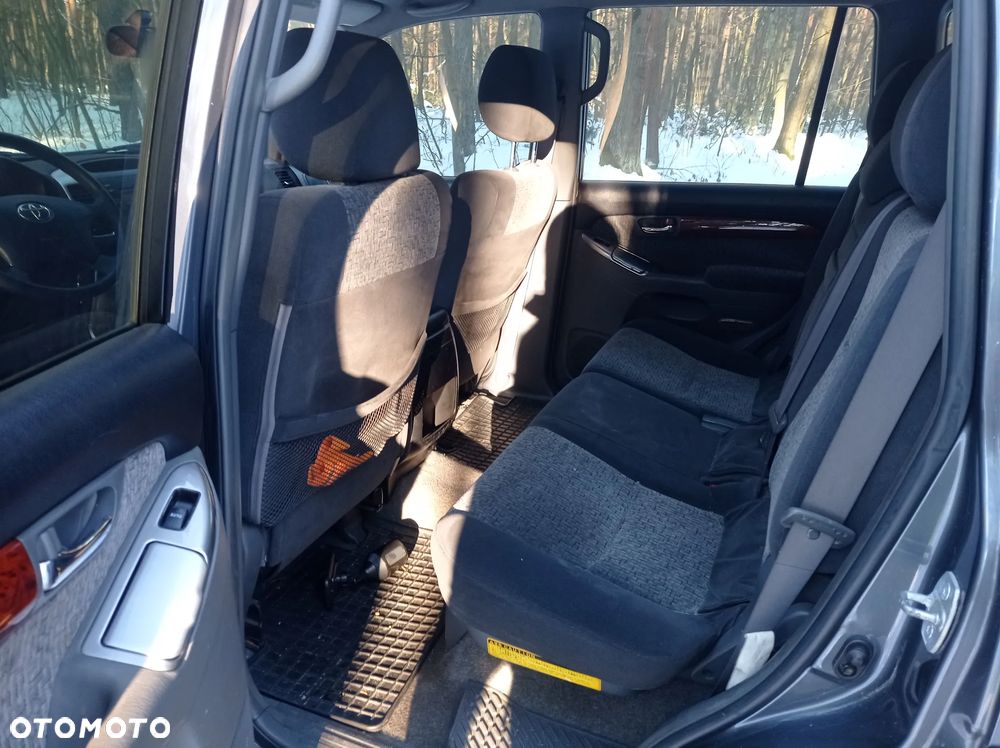 Toyota Land Cruiser - 8