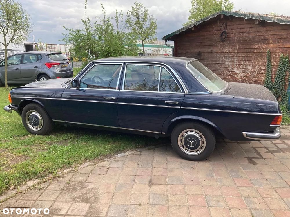 Mercedes-Benz W123 - 2