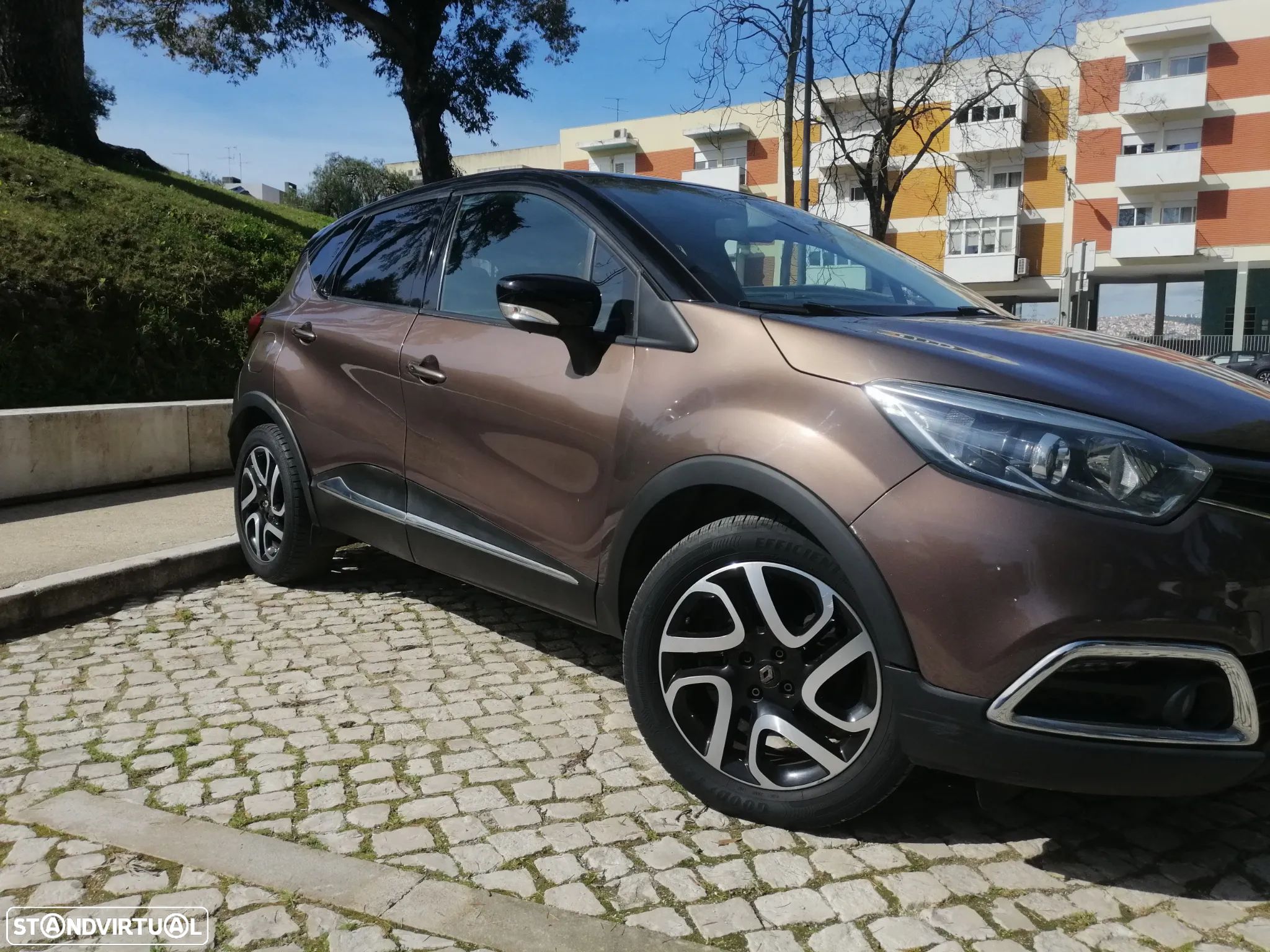 Renault Captur 1.5 dCi Exclusive - 1