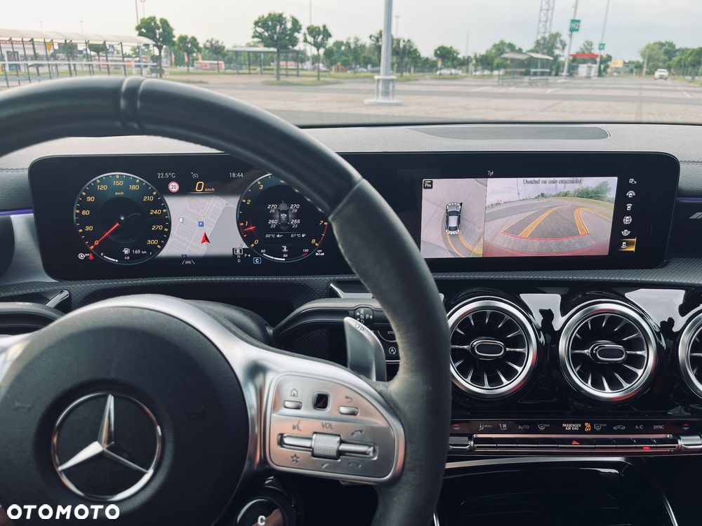 Mercedes-Benz CLA - 11