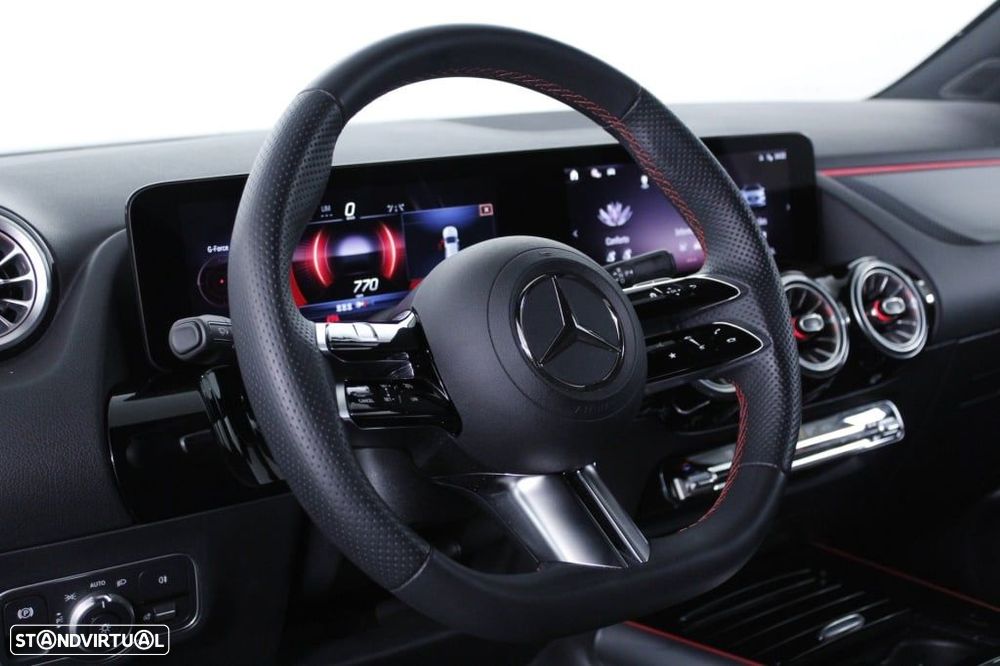 Mercedes-Benz GLA 180 d AMG Line - 23