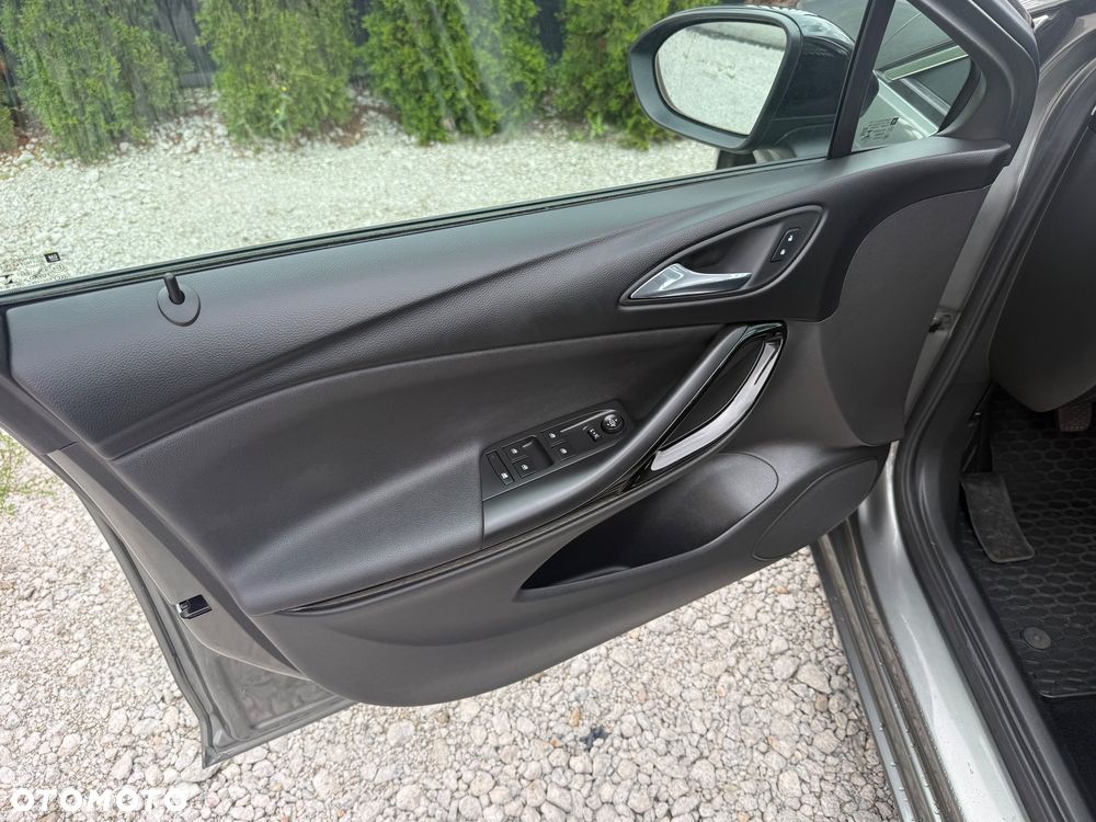Opel Astra 1.2 T Business Elegance S&S - 18