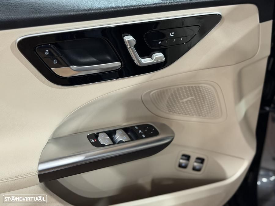 Mercedes-Benz C 300 e Avantgarde - 26