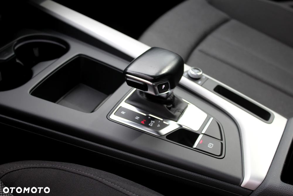 Audi A4 Limousine 35 TFSI mHEV Advanced S tronic - 12