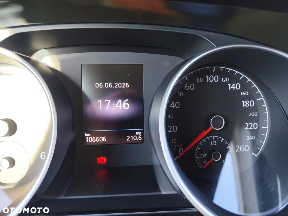 Volkswagen Touran 2.0 TDI SCR (BlueMotion Technology) DSG Highline - 14